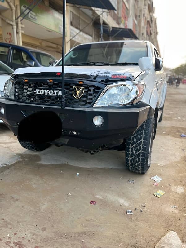 Toyota vigo Hilux 2009 (V6) 4