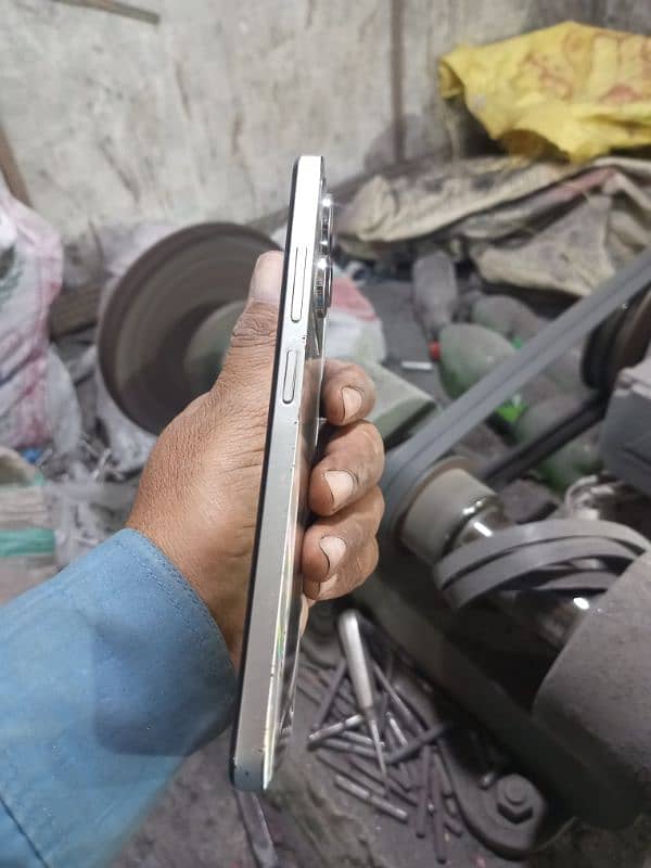 spark neo 8pro mobile 4 128 2