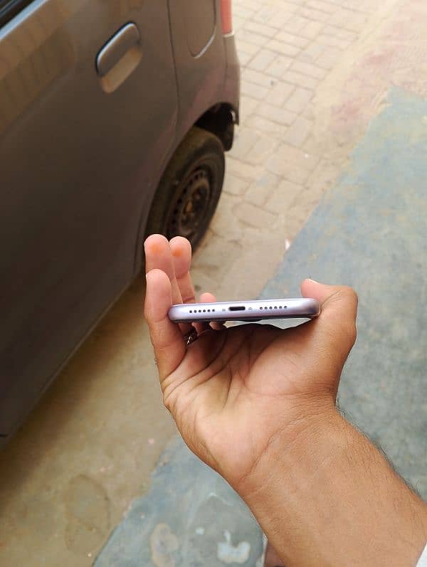 i phone 11 (factory unlock) 4