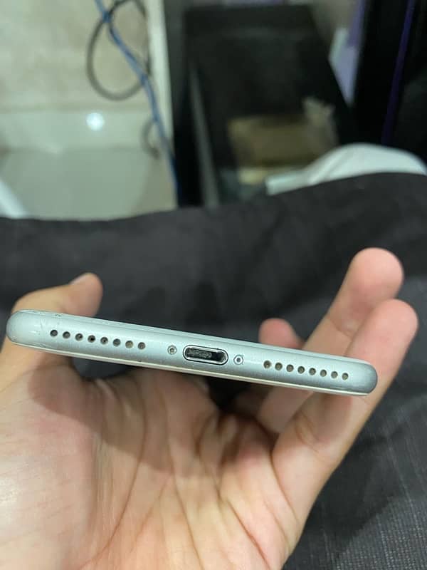 Apple Iphone 8 Plus 64gb Pta Approved 5