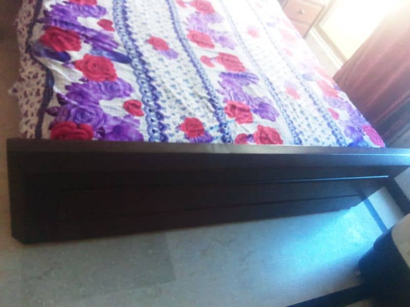 double bed dressing table 2 side table with mattress 5
