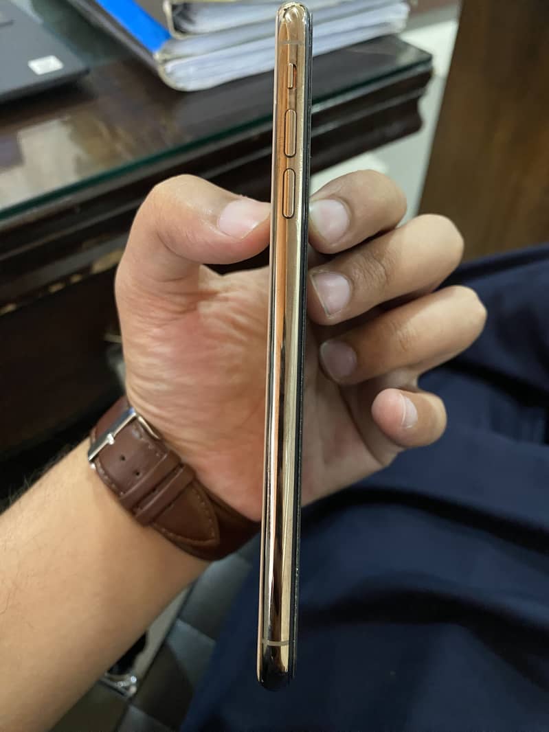 Iphone XS Max - 64 GB Dual Sim PTA Approved 2
