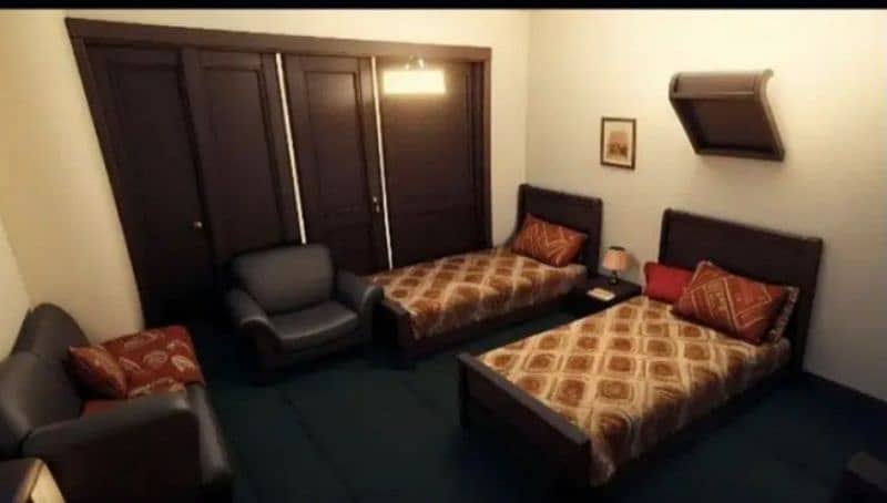 Furnished luxury AC rooms for jobians, professional 6 no chungi Multan 2