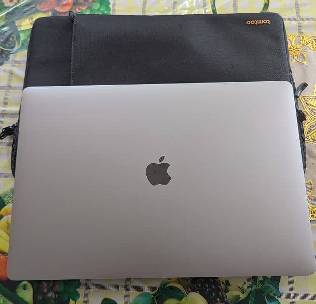 MacBook Pro-16" 2019, Excellent condition 10/10 Retina*Quick selling* 0