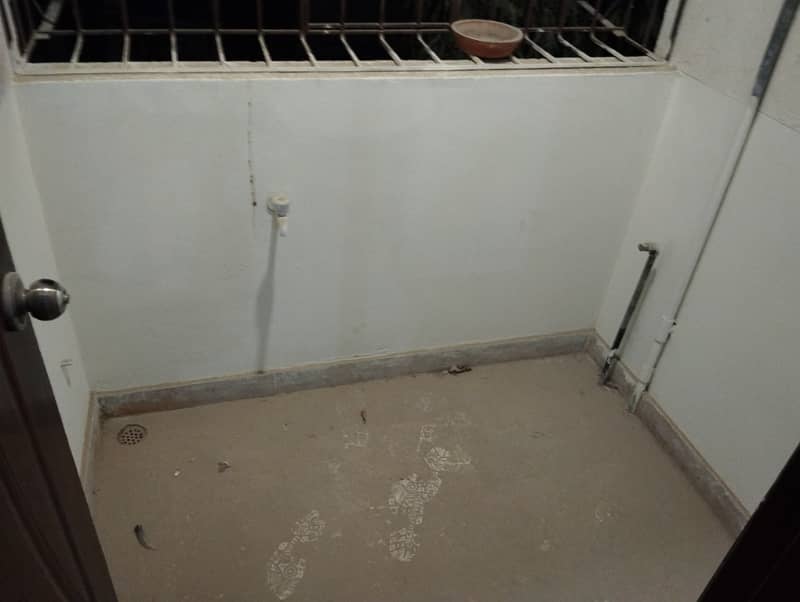 2nd Floor Front 2 Bed D D Flat For Sale 24
