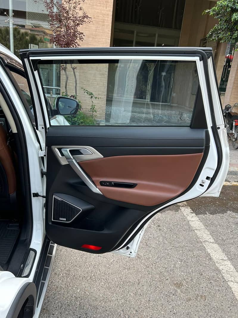 Proton X70 Premium FWD 2023 6