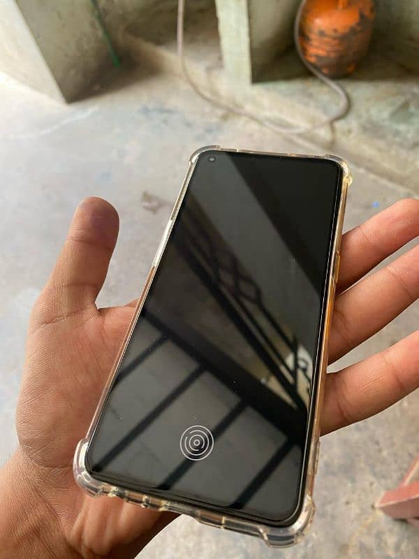 5g PTA APPROVED 8\128 with box and original charger no foult 6