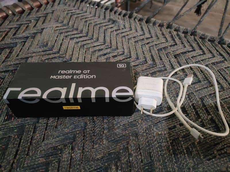 5g PTA APPROVED 8\128 with box and original charger no foult 14