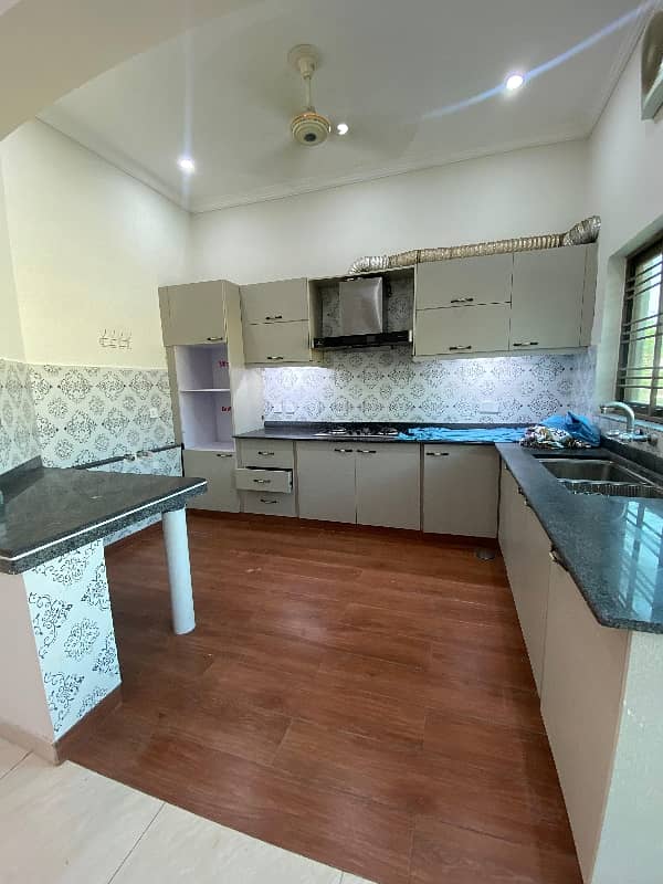 Beautiful Upper Portion Gas Bore Available 6