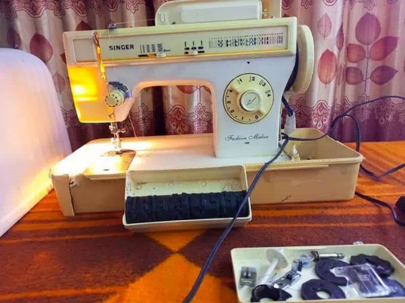 Singer machine for sale 8