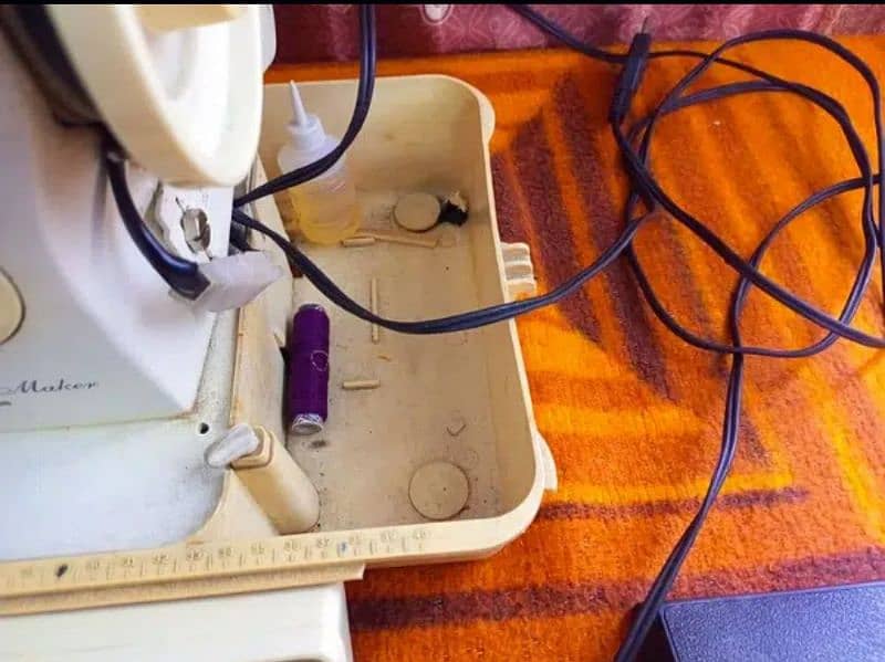 Singer machine for sale 9