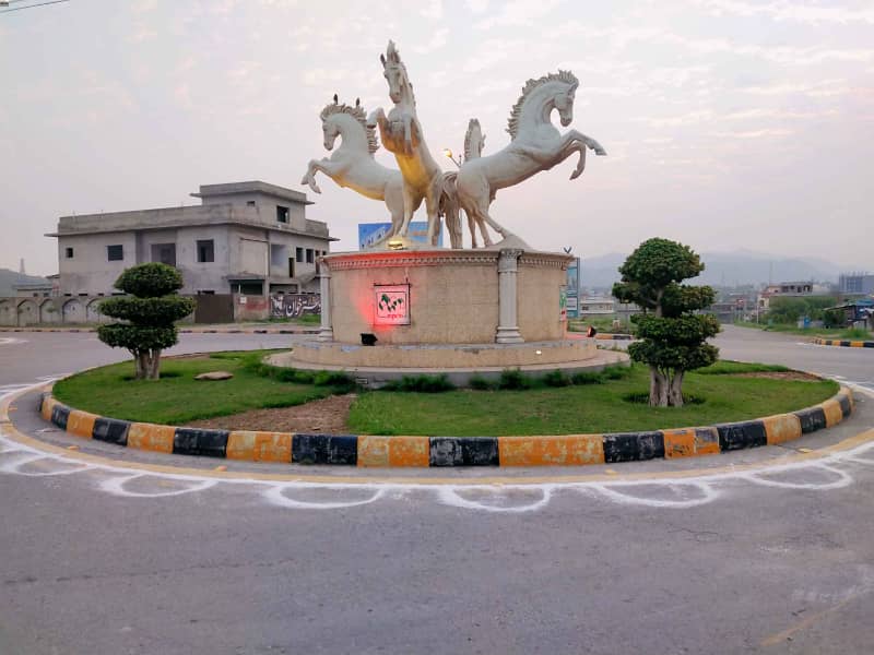1 Kanal House for Sale B-17 MPCHS Block C, Islamabad Ideal for Living or Investment! 3