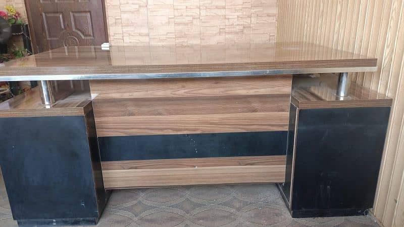 executive table High quality vip like brand new 0