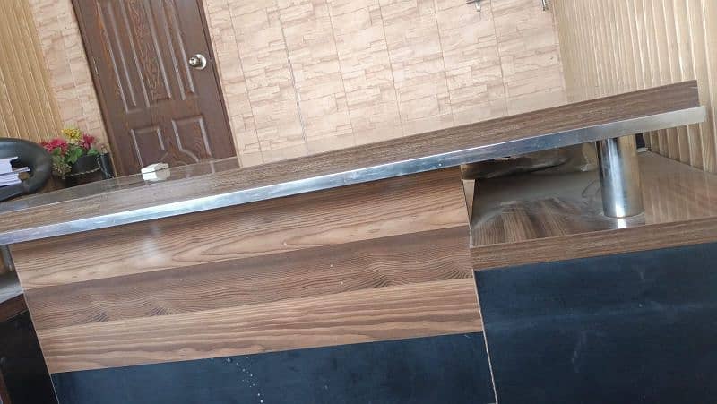 executive table High quality vip like brand new 9