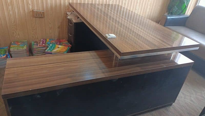 executive table High quality vip like brand new 10