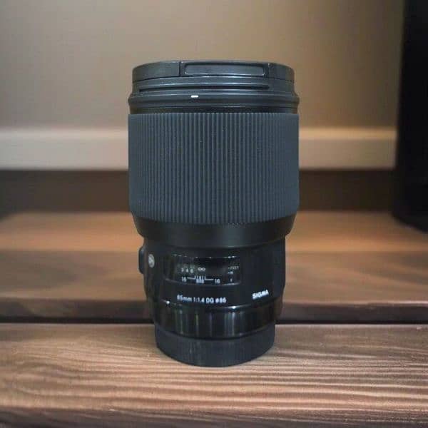 Sigma 85mm 1.4 Sigma for Canon 0