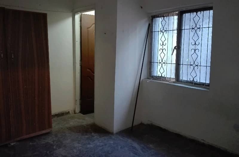 In Sabzazar Scheme Of Sabzazar Scheme, A 1 Kanal House Is Available 4