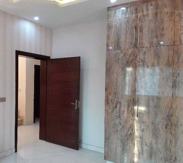 10 Marla House In Stunning Sabzazar Scheme Is Available For rent 2