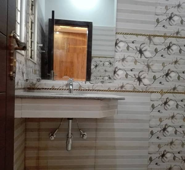 10 Marla House In Stunning Sabzazar Scheme Is Available For rent 4