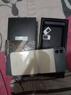SAMSUNG ZFLIP 3 12/128