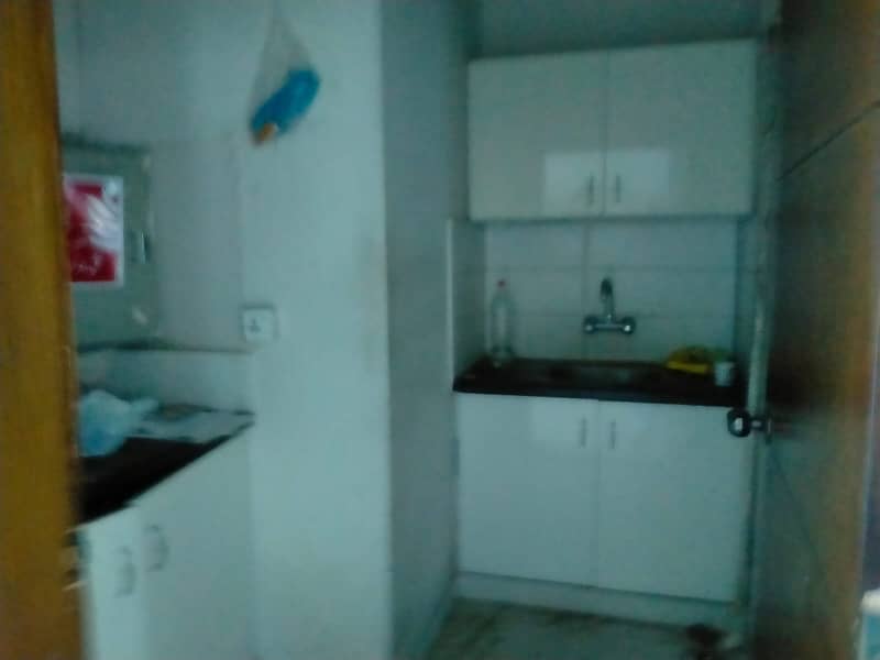 G-9 SPACE 4800 SQ. FEET FOR OFFICES & BANKS IDEAL LOCATION REASONABLE RENT 2