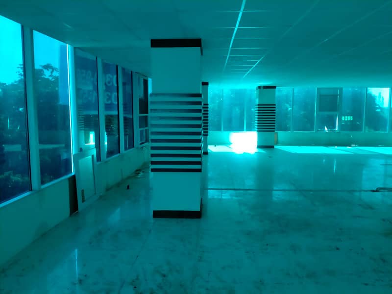 G-9 SPACE 4800 SQ. FEET FOR OFFICES & BANKS IDEAL LOCATION REASONABLE RENT 4