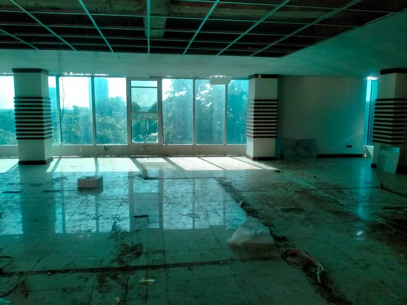 G-9 SPACE 4800 SQ. FEET FOR OFFICES & BANKS IDEAL LOCATION REASONABLE RENT 10