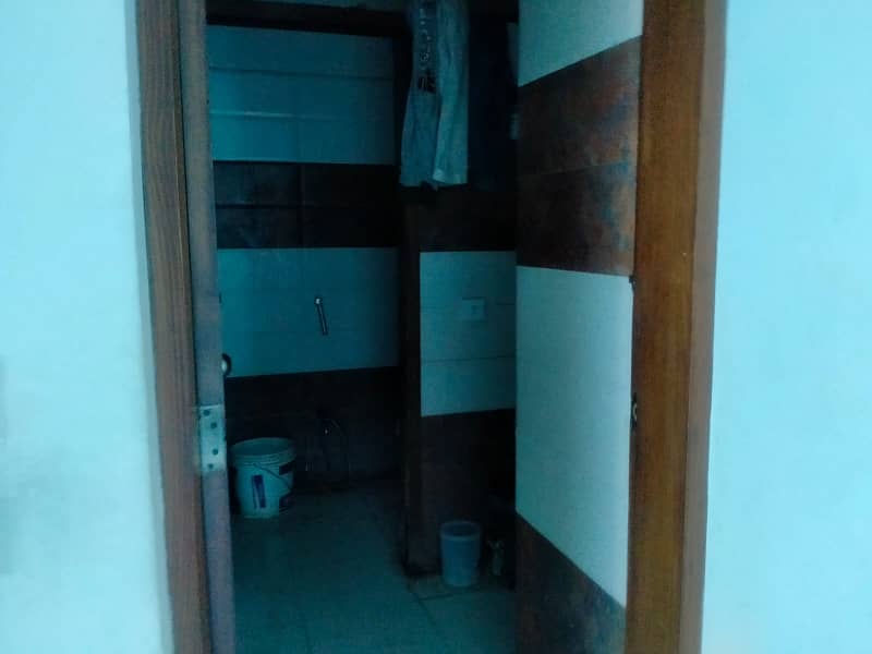 G-9 SPACE 4800 SQ. FEET FOR OFFICES & BANKS IDEAL LOCATION REASONABLE RENT 23