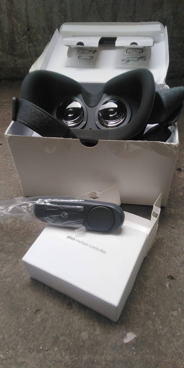 Pico G2 - 64 GB - VR Gaming - Original European Model 1
