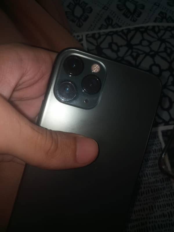 iPhone 11 Pro 3
