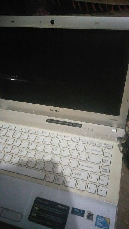 Sony I3 0