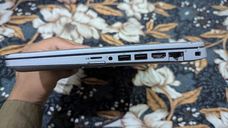 dell core i7 / 10th generation 4