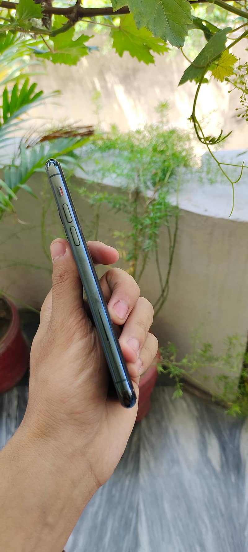 Apple iPhone 11 Pro 1
