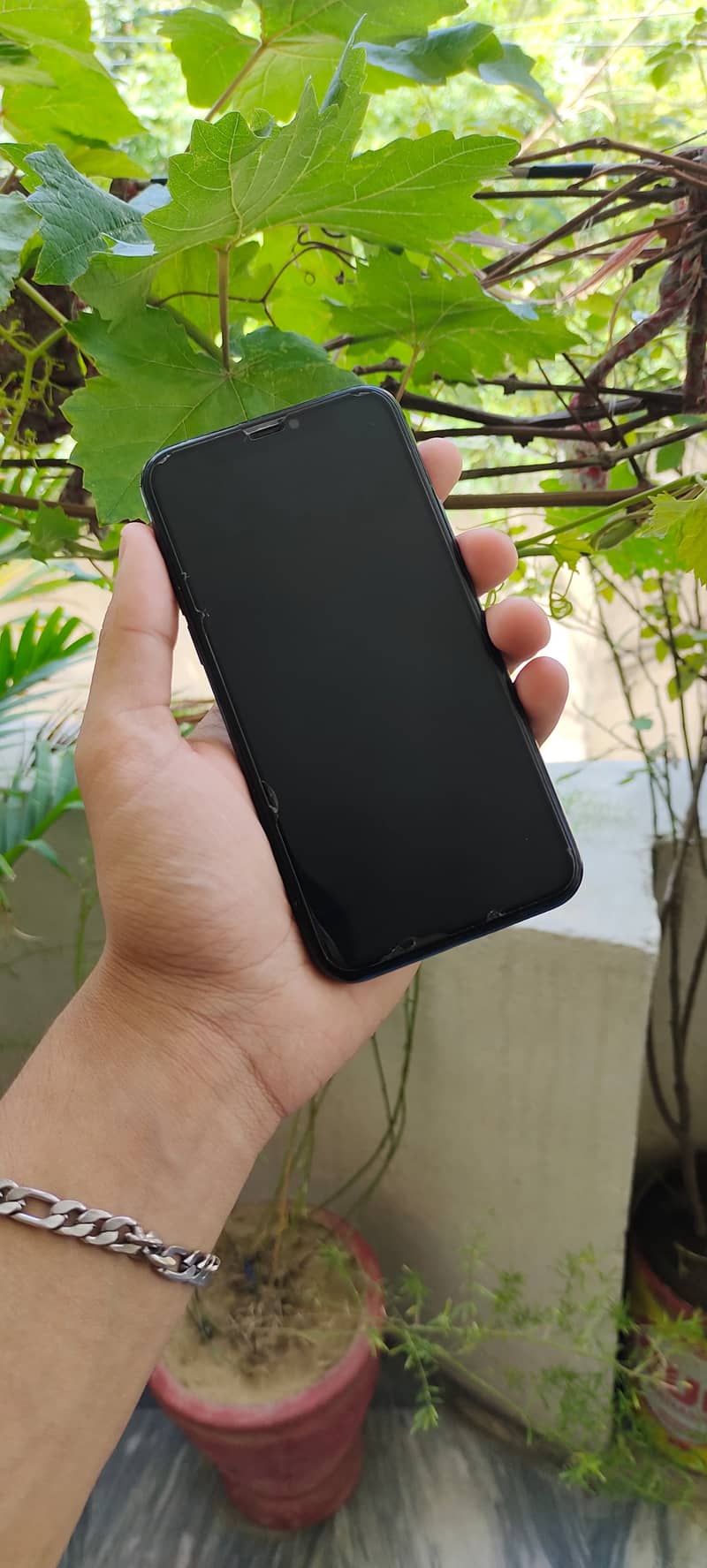 Apple iPhone 11 Pro 5
