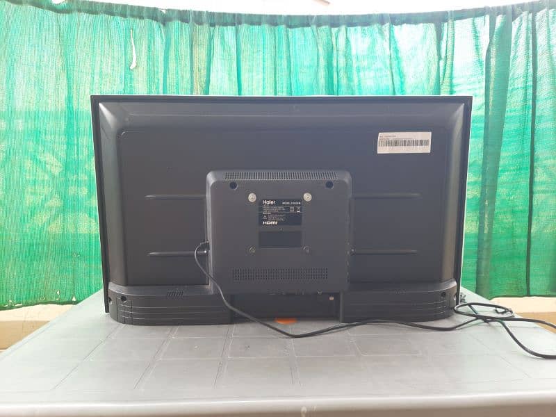 Haier LED 32" Model: H32D2M Smart TV 6