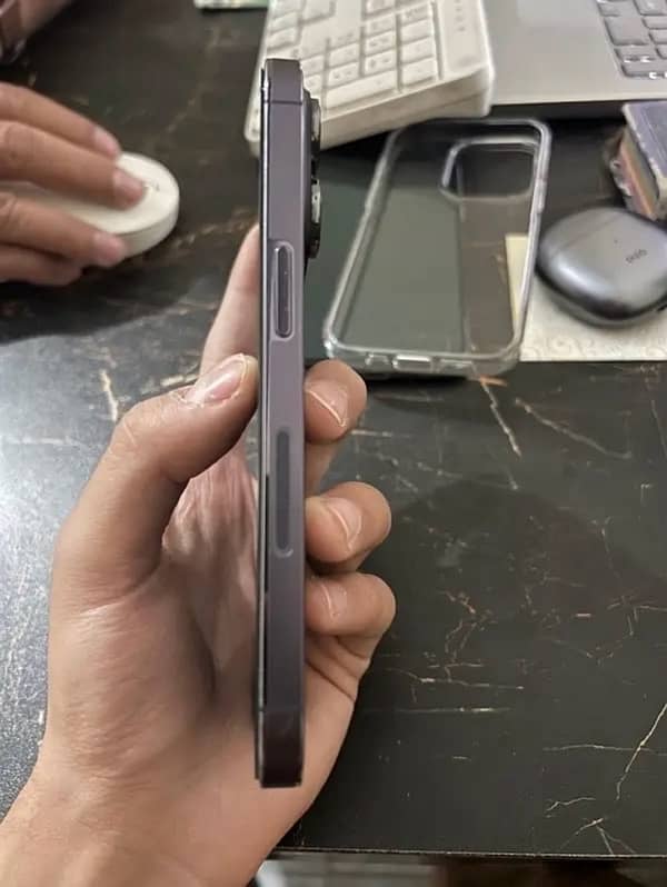 Iphone 14 pro Factory unlock Non pta 4