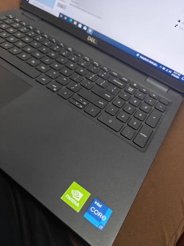 Dell Latitude 3550 1