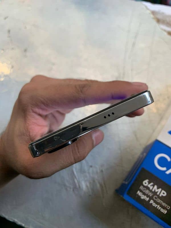 Tecno camon 20 8+8gb 256gb with box 12
