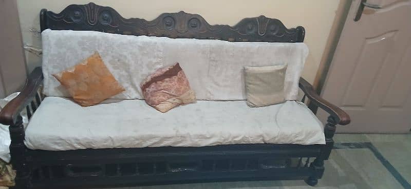 Classic Wooden Sofa Set – 3+1+1 – Great Condition 5