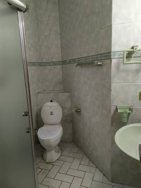 32 Marla House In A Gated Compound In Main Cantt 6