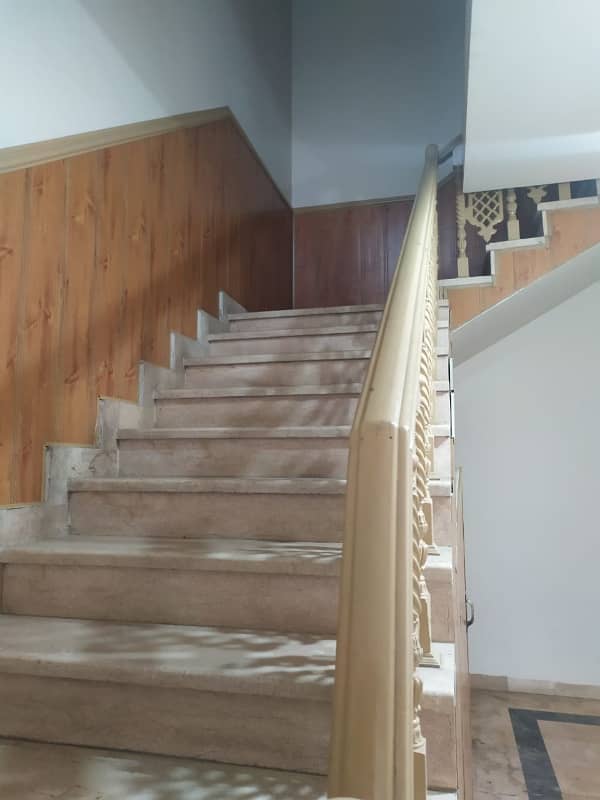 32 Marla House In A Gated Compound In Main Cantt 7