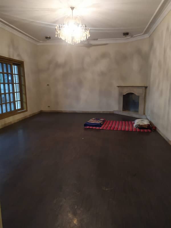 32 Marla House In A Gated Compound In Main Cantt 15