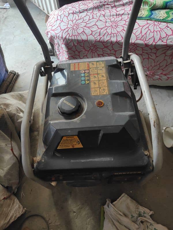 Hyundai HGS 7250 7kva generator 1