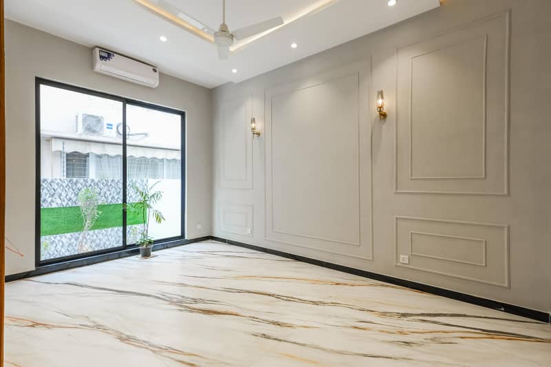1 Kanal Brand New House For Sale In DHA Phase 7 Lahore 22