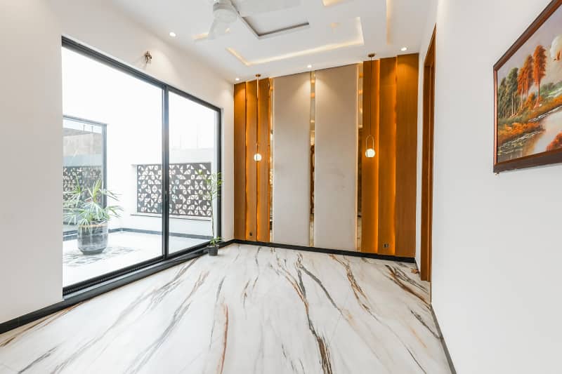 1 Kanal Brand New House For Sale In DHA Phase 7 Lahore 34