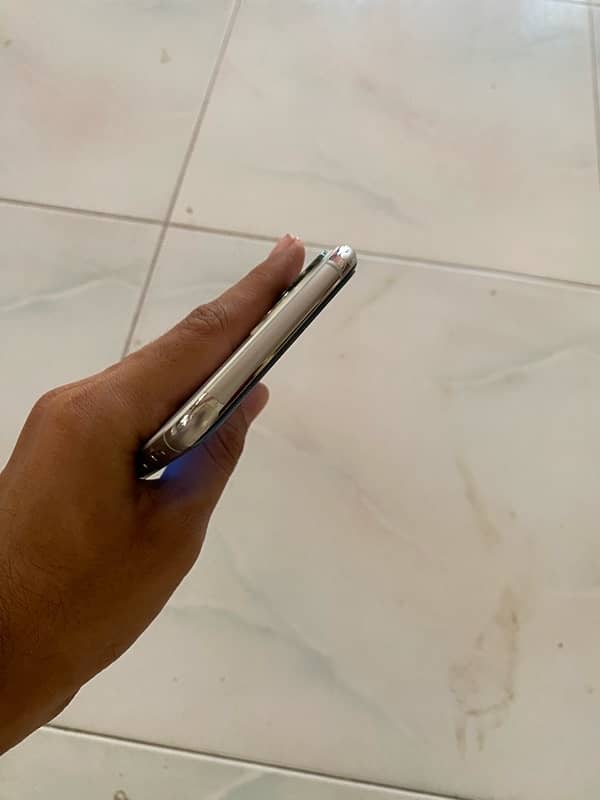 Iphone 11 pro max 5