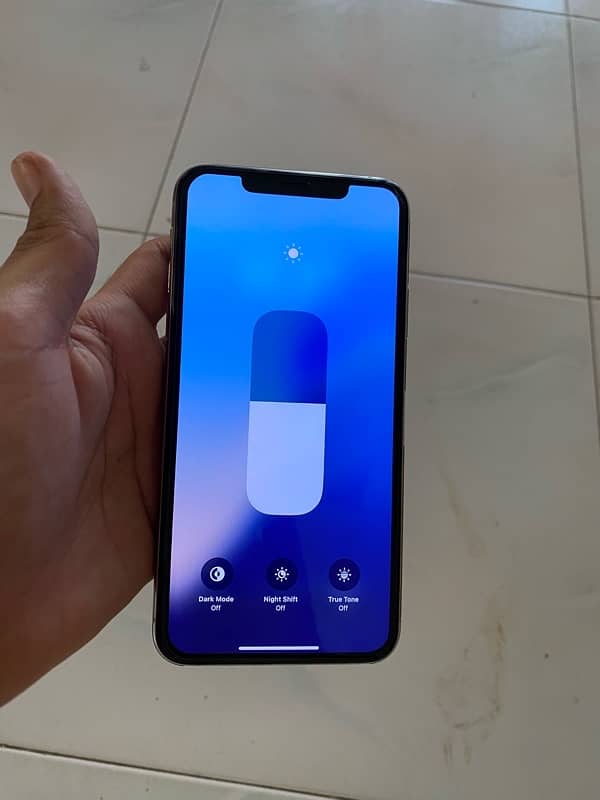 Iphone 11 pro max 6