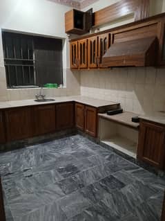 Sapret upper porsn available for rent in model town phs 2