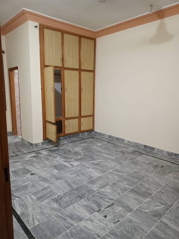 Sapret upper porsn available for rent in model town phs 2 7