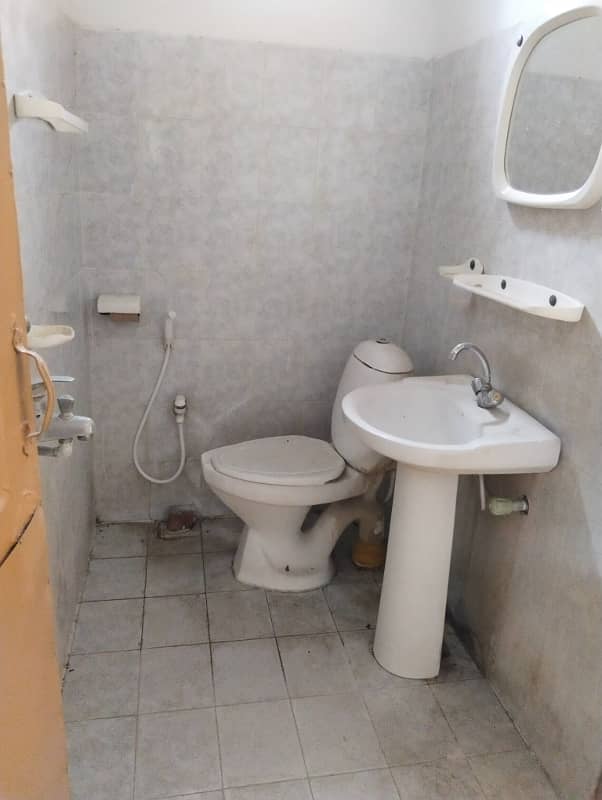 Uper porSn available for rent satellite town 1